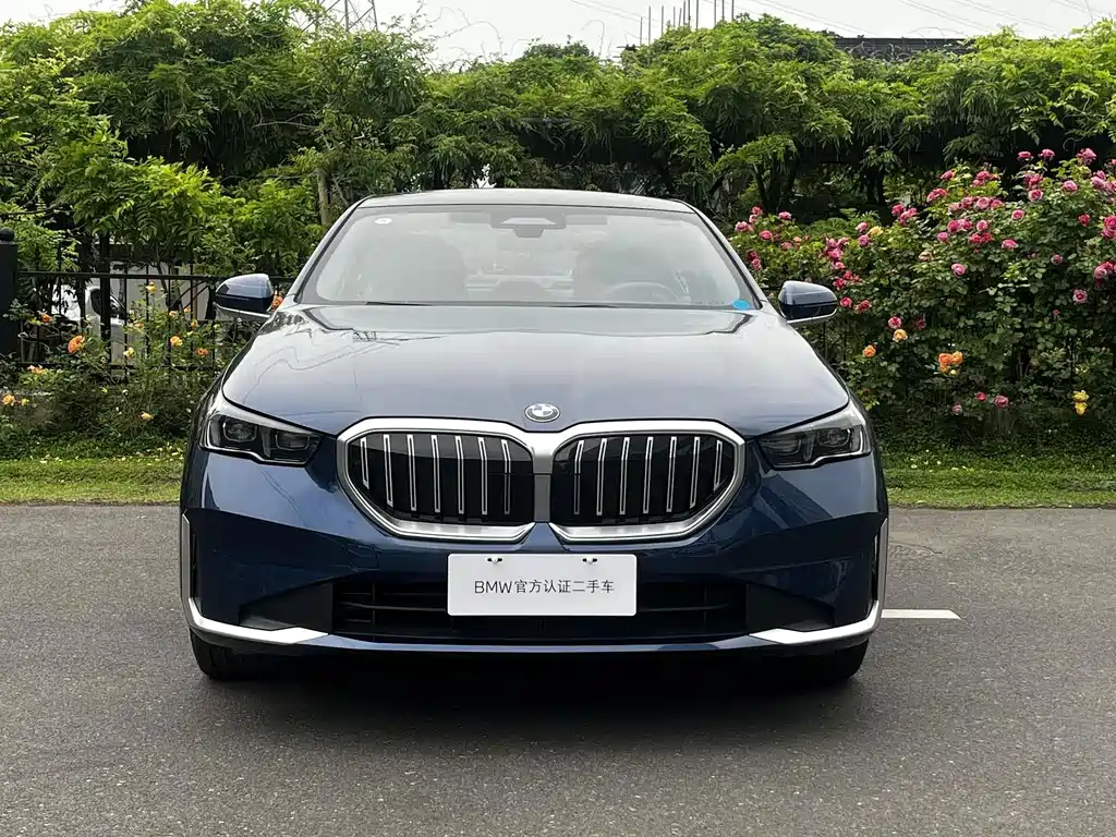 BMW 5 Series 2024 530Li Exclusive Luxury Package купить на сайте DeffCars