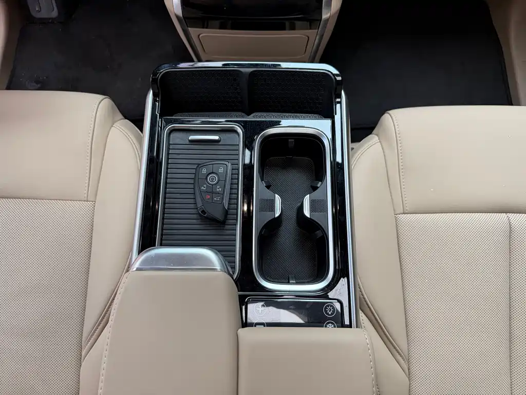 Buick GL8 New Energy 2025 Lu Shang Exclusive Edition 7 Seats купить на сайте DeffCars
