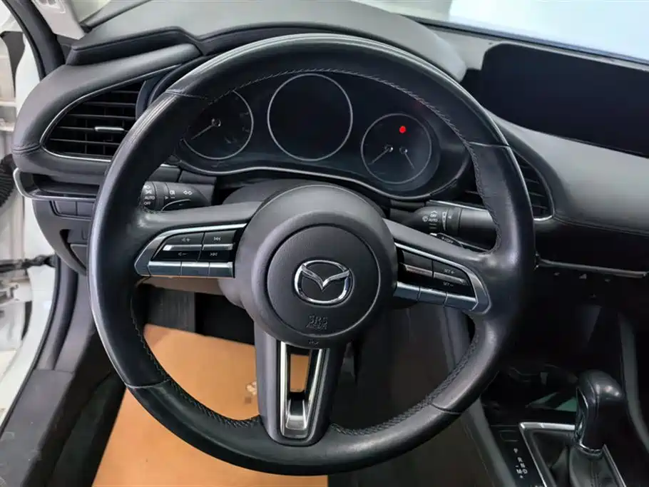 Mazda3 Angkesela 2021 2.0L Automatic Premium Edition купить на сайте DeffCars