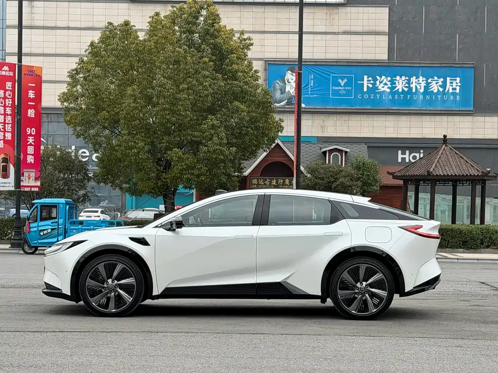 Toyota bZ5 2025 630 PRO Smart Travel Edition купить на сайте DeffCars