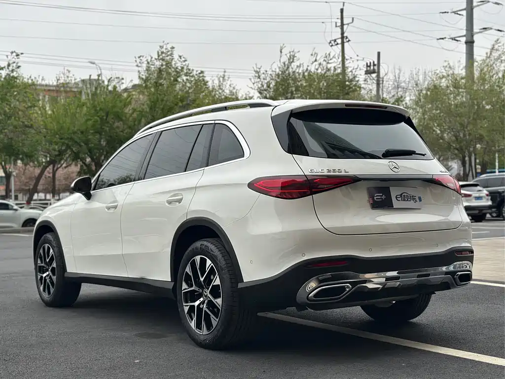 Mercedes-Benz GLC 2023 facelift GLC 260 L 4MATIC dynamic 5-seater купить на сайте DeffCars
