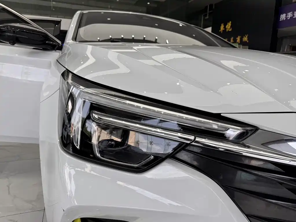 Roewe i6 MAX 2020 300TGI automatic cool smart driving version купить на сайте DeffCars