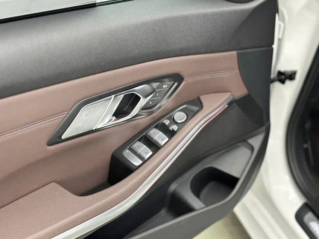 BMW 3 Series 2021 325i M Sports Package купить на сайте DeffCars