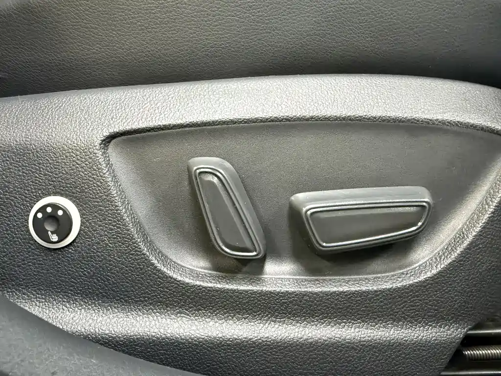 Camry 2021 Dual Engine 2.5HGVP Leading Edition купить на сайте DeffCars