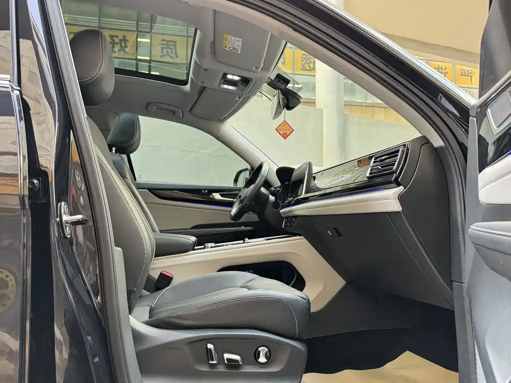 Touron 2022 380TSI four-wheel drive luxury version купить на сайте DeffCars