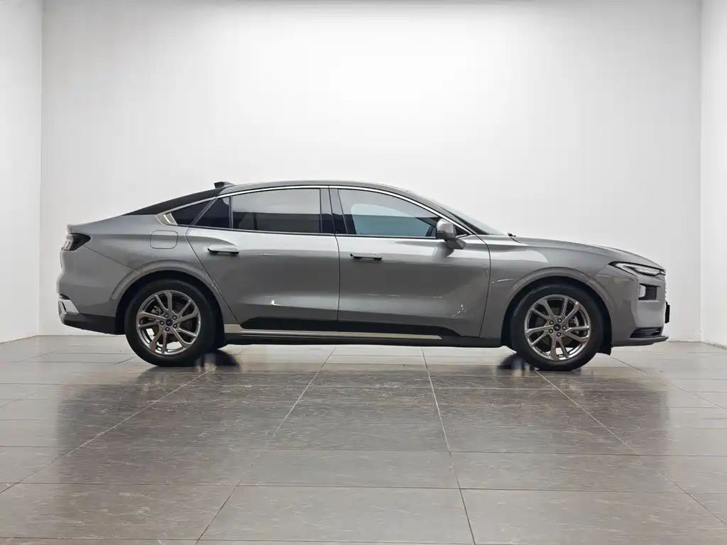 Mondeo 2023 EcoBoost 180 Luxury купить на сайте DeffCars