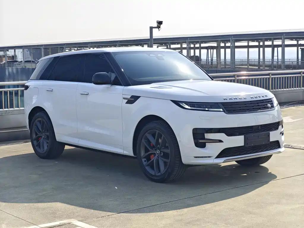 Range Rover Sport 2025 400PS Dynamic SE купить на сайте DeffCars