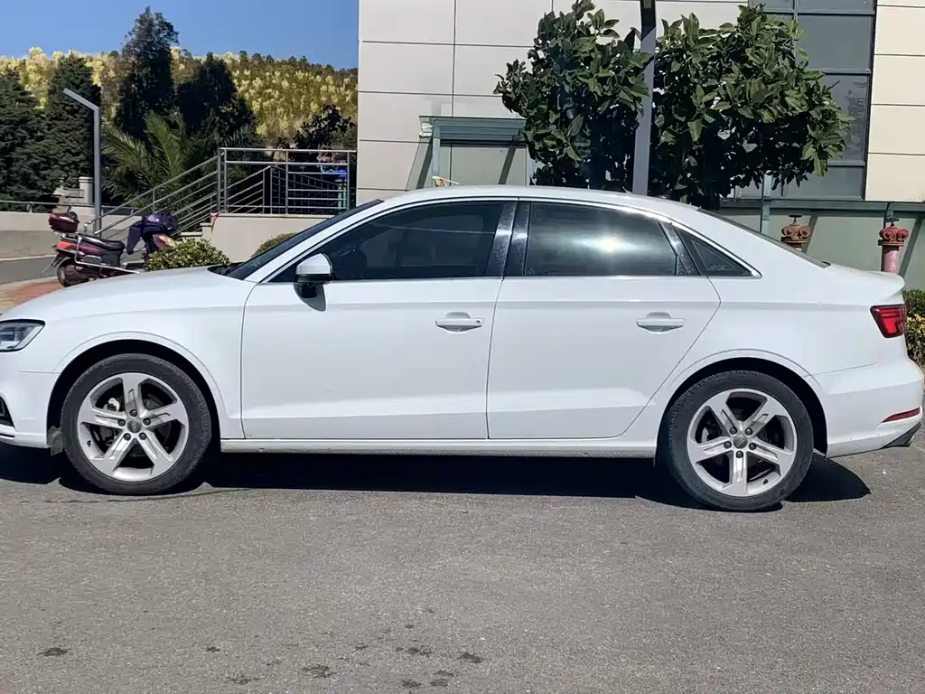 Audi A3 2019 Limousine 35 TFSI Enterprising National VI купить на сайте DeffCars