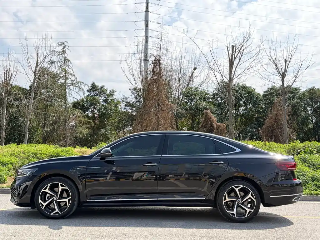 Passat 2024 380TSI Starry Sky Deluxe Edition купить на сайте DeffCars