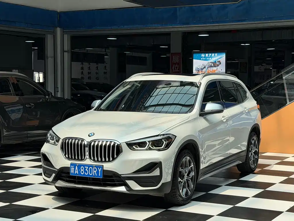 BMW X1 sDrive20Li sleek 2022 купить на сайте DeffCars
