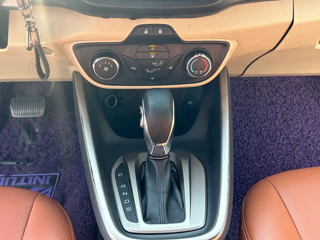 Escort 2017 facelift 1.5L automatic comfort model купить на сайте DeffCars