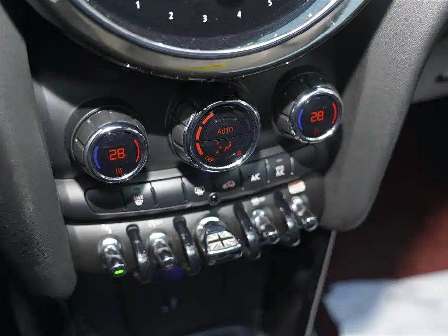 MINI 2022 facelift 1.5T COOPER Classic купить на сайте DeffCars
