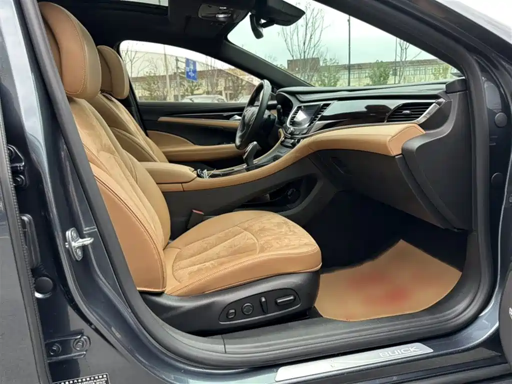 LaCrosse 2019 28T Premium Model купить на сайте DeffCars