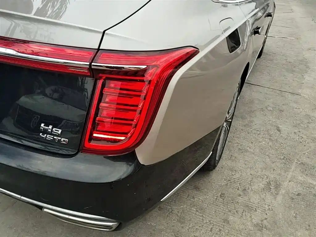 Hongqi H9 2020 2.0T Zhilian Flagship Edition купить на сайте DeffCars