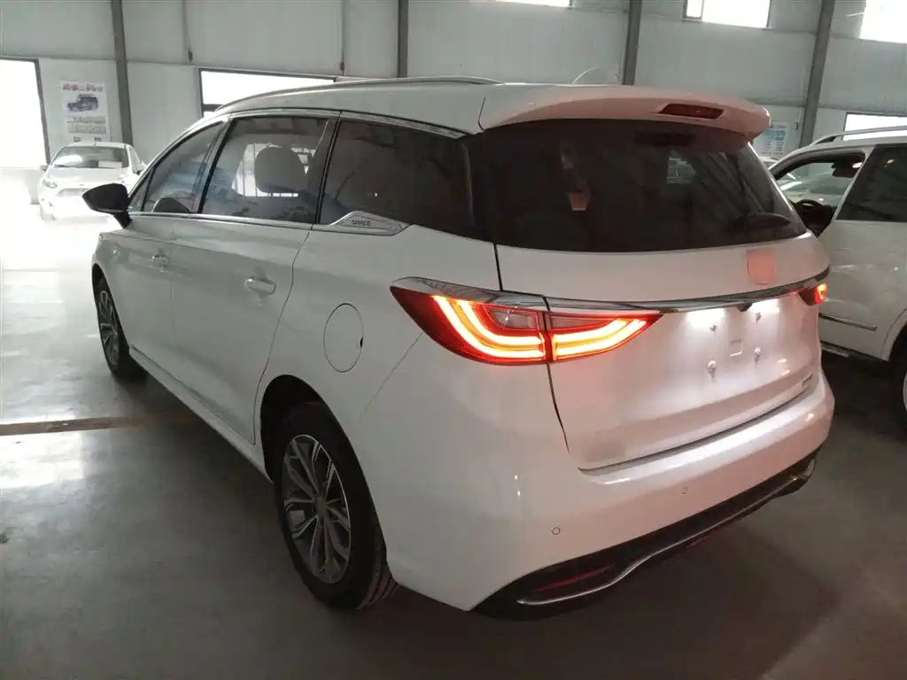 Song MAX 2019 1.5T automatic smart connected Ruiyi sunroof type 6 seats National V купить на сайте DeffCars