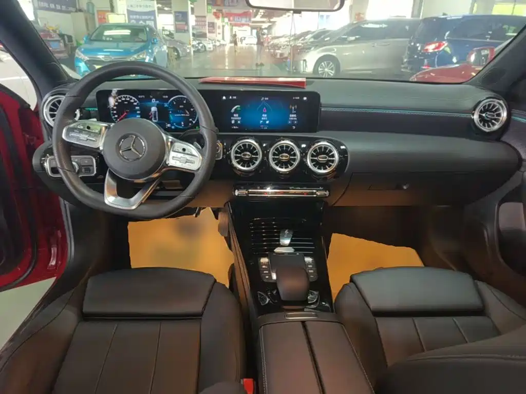 Mercedes A-Class 2022 facelift A 200 L sports sedan and fashionable model купить на сайте DeffCars