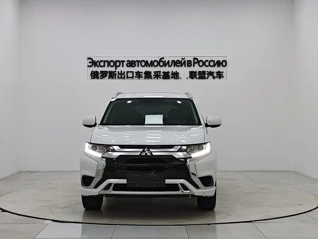 Outlander 2021 facelift 2.0L 2WD smooth version 5 seats купить на сайте DeffCars