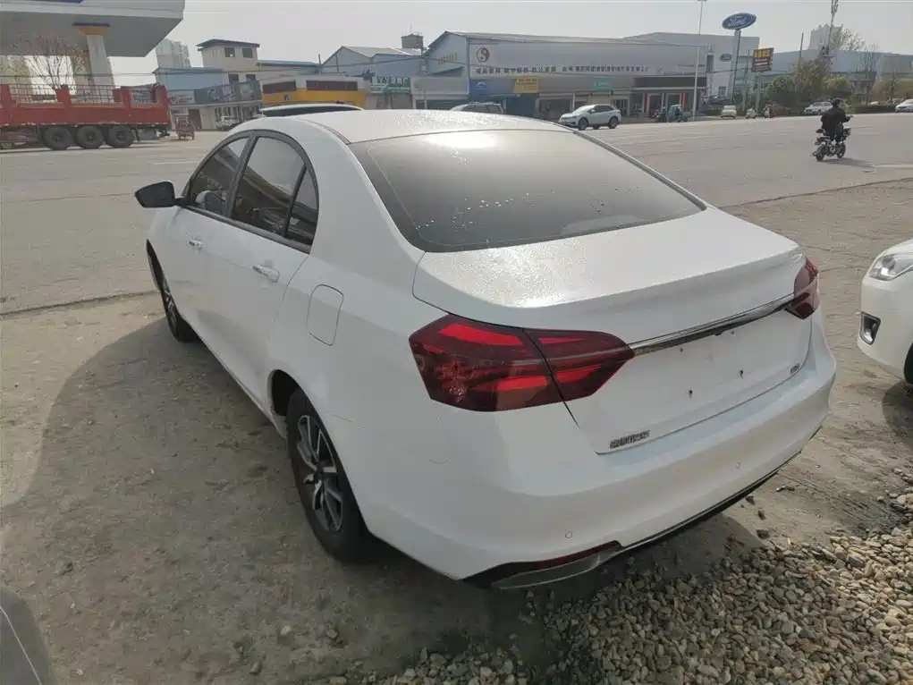 Emgrand 2019 Leading Edition 1.5L CVT Luxury Type National VI купить на сайте DeffCars