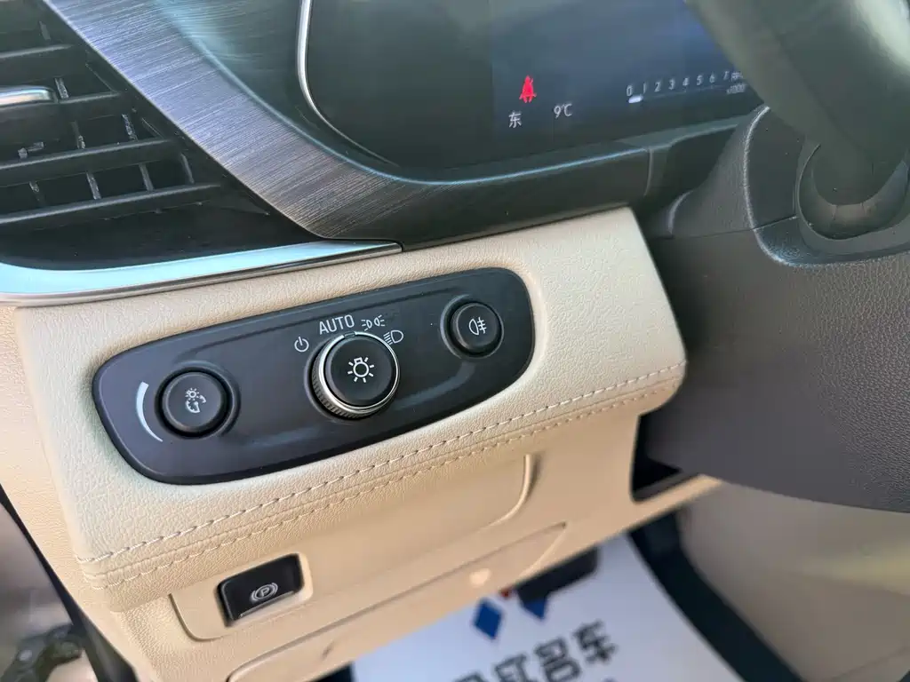Buick GL8 2023 ES Lu Zun luxury model купить на сайте DeffCars