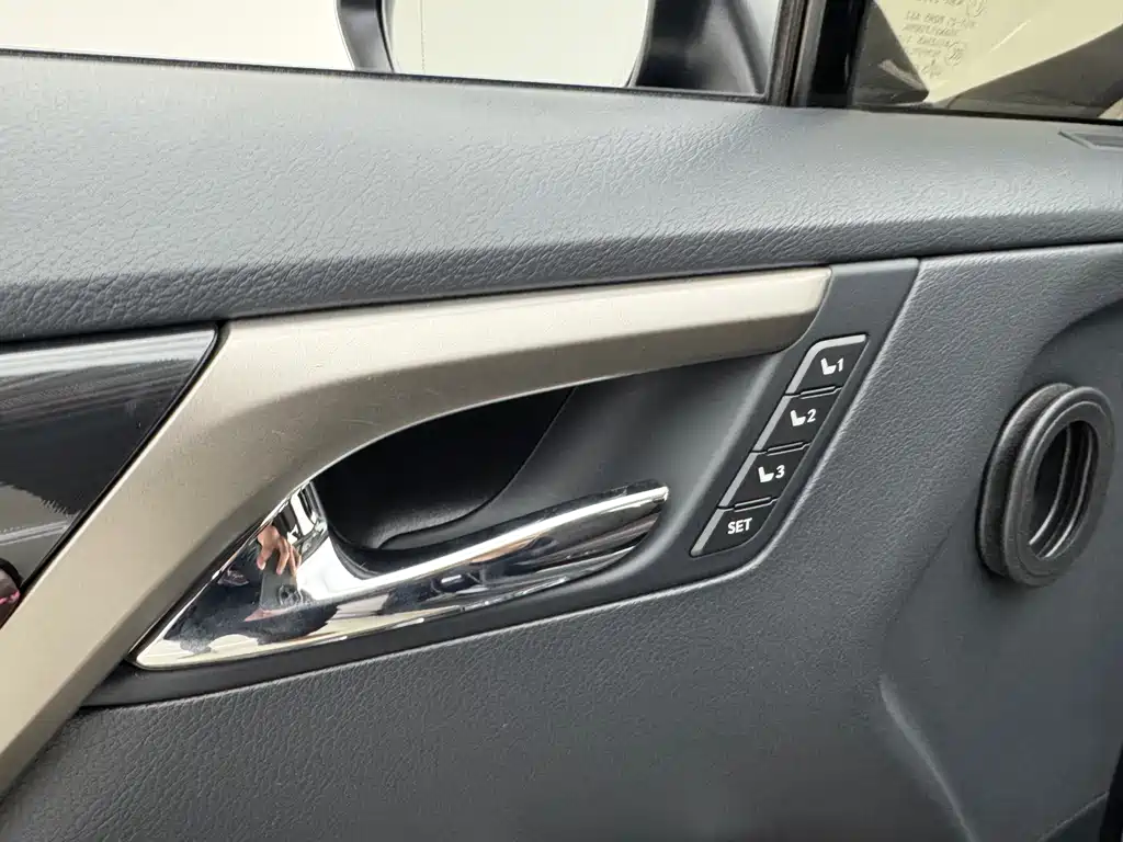 Lexus RX 2020 300 four-wheel drive elegant version National VI купить на сайте DeffCars