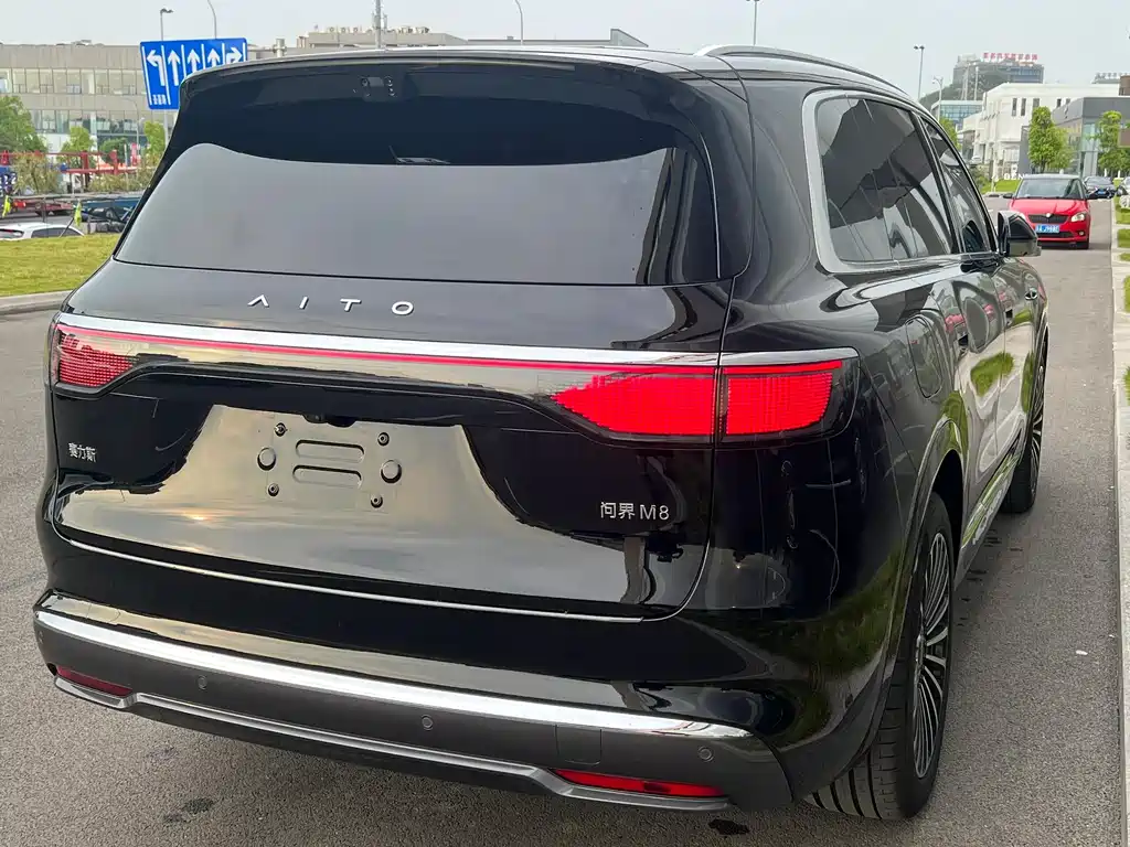 Wenjie M8 2025 extended range Max+ version 53.4kWh 6-seater version купить на сайте DeffCars