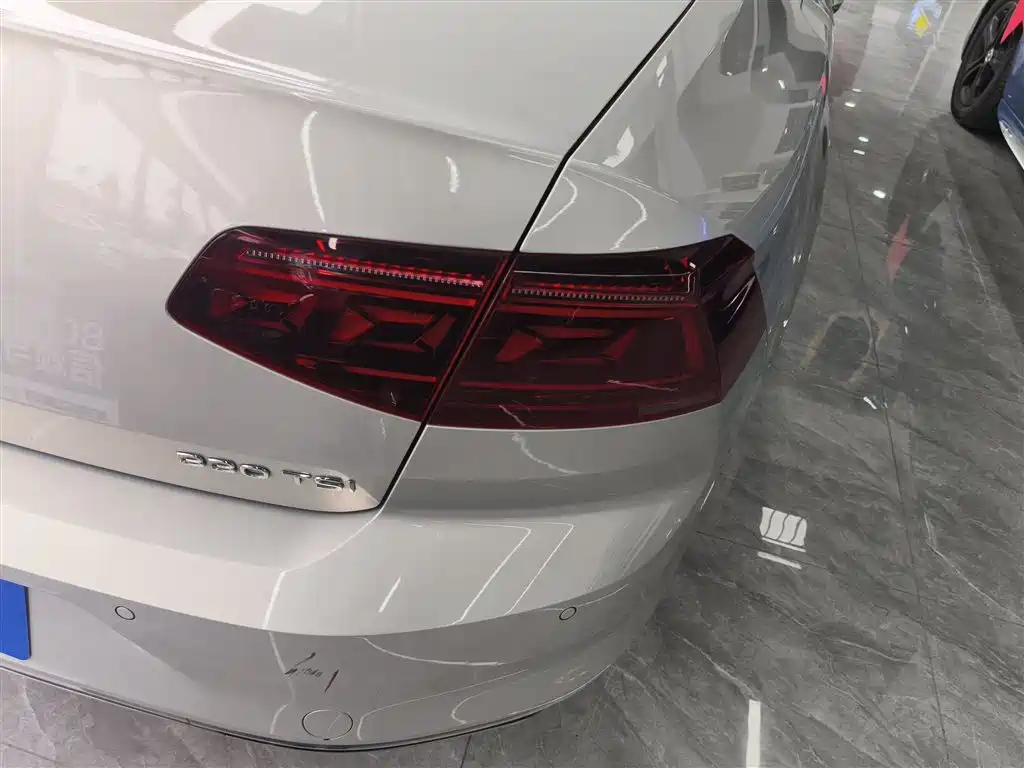 Magotan 2023 2 million commemorative edition 330TSI DSG luxury model купить на сайте DeffCars