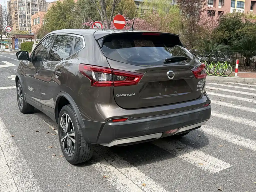 Qashqai 2019 2.0L CVT Deluxe Edition купить на сайте DeffCars