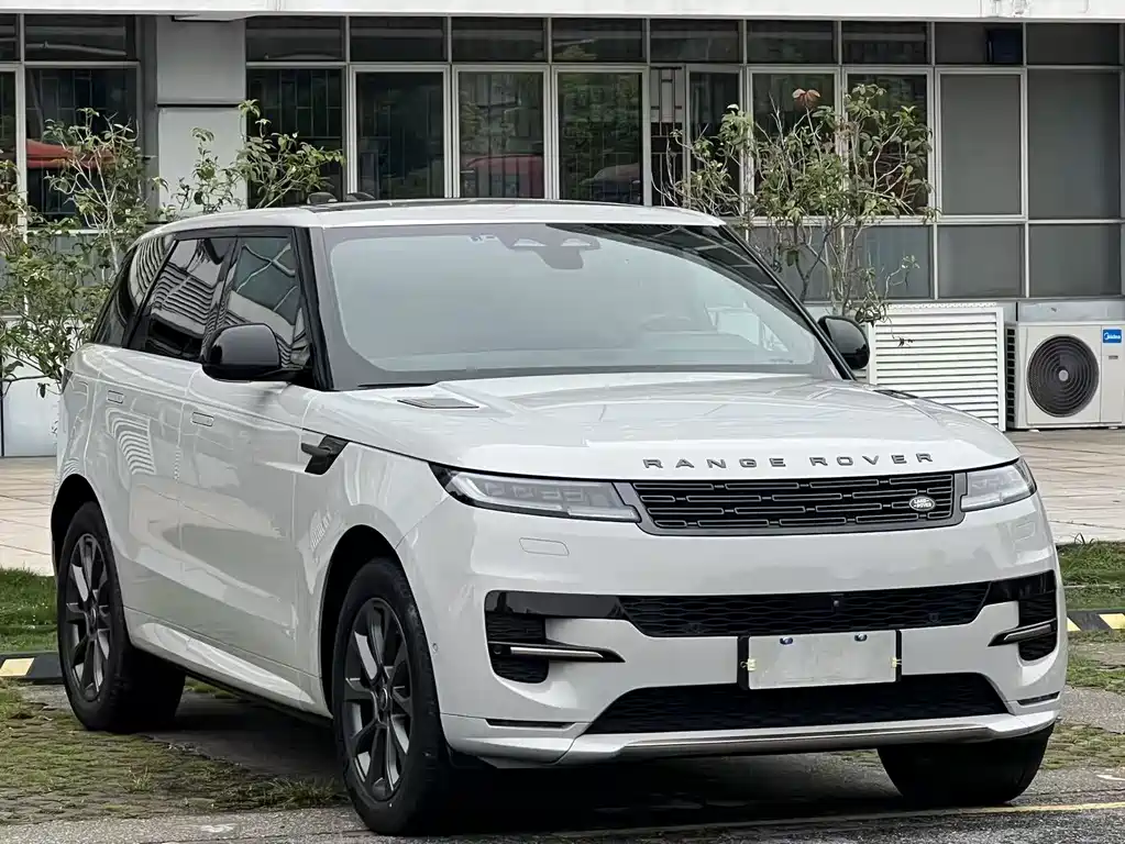 Range Rover Sport 2023 400PS Dynamic SE купить на сайте DeffCars