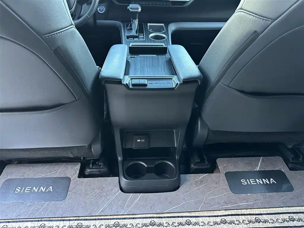 SIENNA 2023 2.5L Hybrid Extreme Edition купить на сайте DeffCars