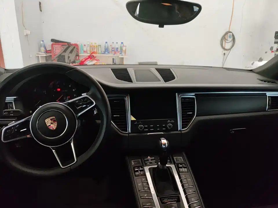 Macan 2017 Macan 2.0T купить на сайте DeffCars