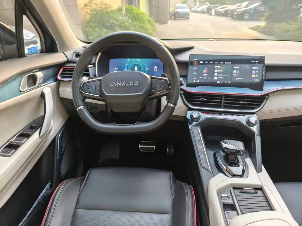 Lynk & Co 06 2020 1.5T Yao Halo купить на сайте DeffCars