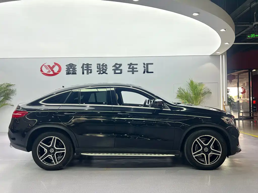 Mercedes-Benz GLE Coupe 2017 GLE 320 4MATIC Coupe SUV купить на сайте DeffCars