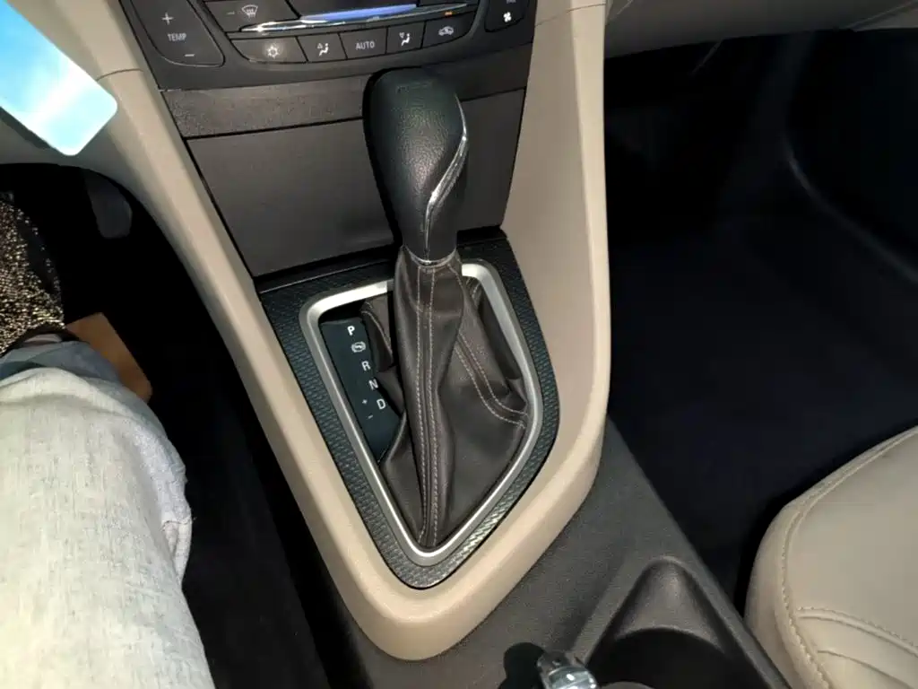 Yinglang 2019 15T dual-clutch interconnected elite model National VI купить на сайте DeffCars