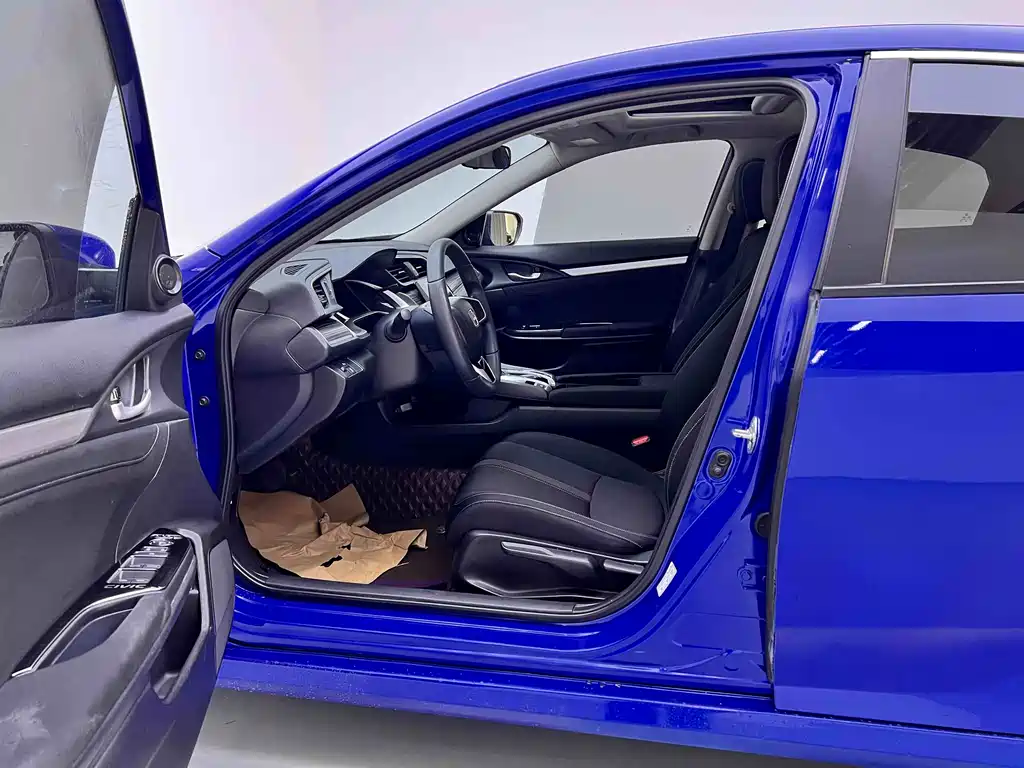 Civic 2019 220TURBO CVT Dynamic Edition National VI купить на сайте DeffCars