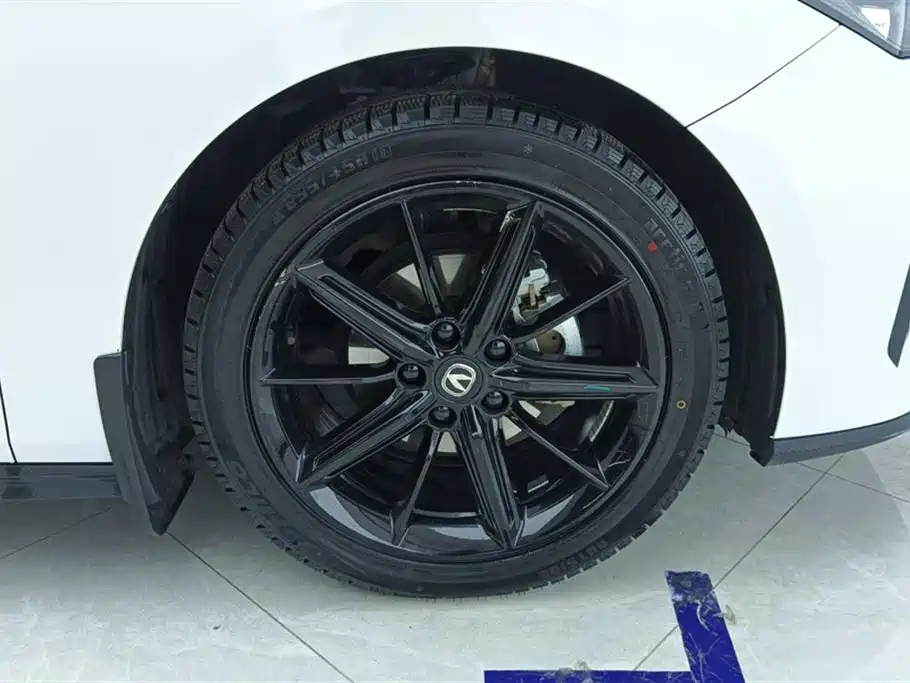 Changan UNI-V 2023 1.5T exclusive model купить на сайте DeffCars