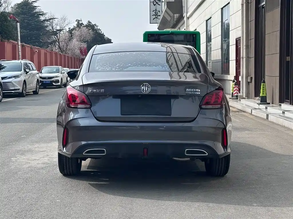 MG5 2023 180DVVT CVT Deluxe Edition купить на сайте DeffCars
