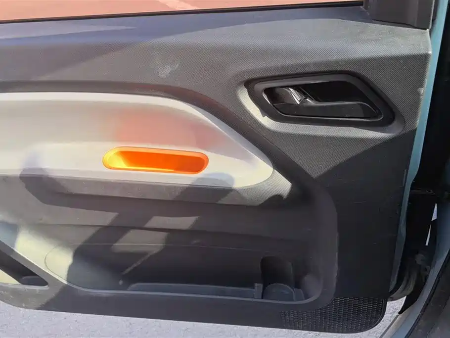 Hongguang MINIEV 2020 Free Model Lithium Iron Phosphate купить на сайте DeffCars