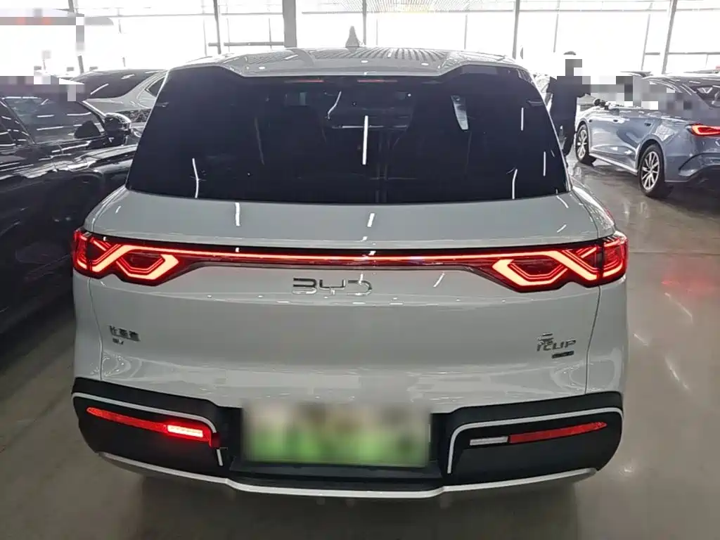 Yuan UP 2025 Smart Driving Edition 401KM Vitality Edition купить на сайте DeffCars