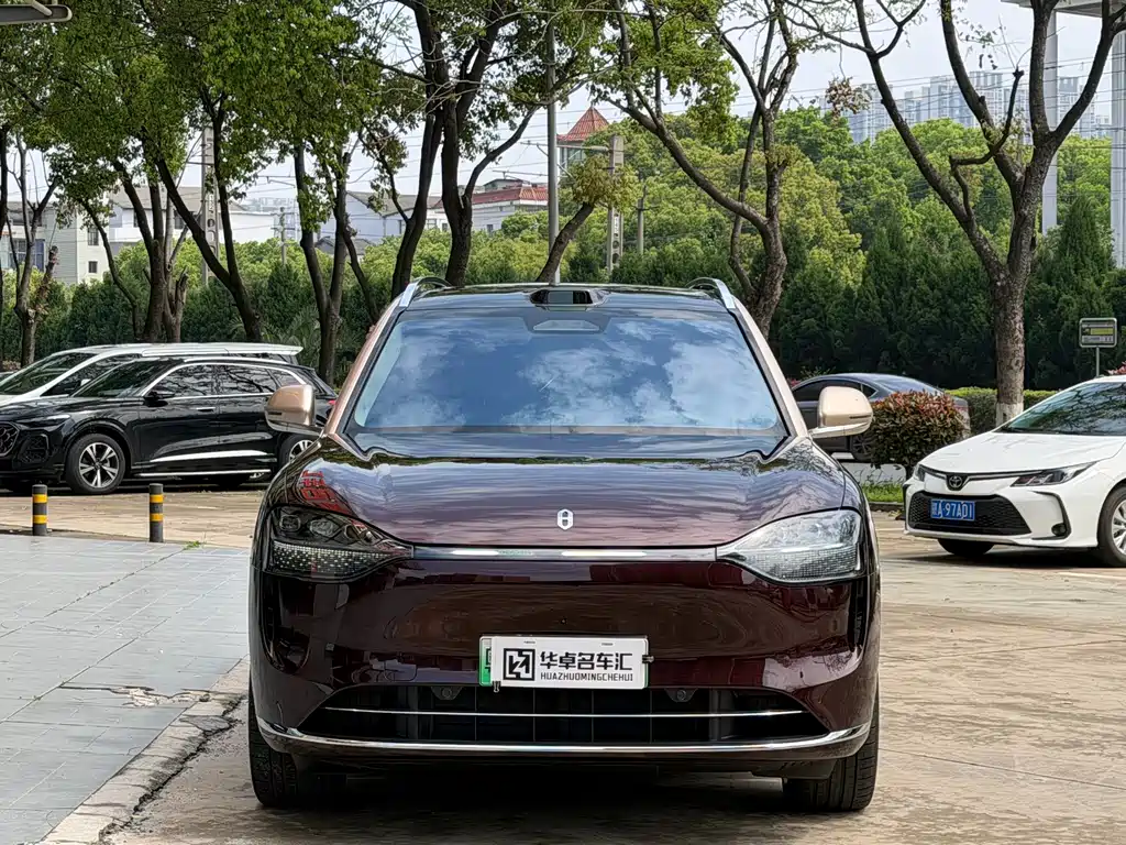 Wenjie M9 2025 extended range Ultra version 52kWh 6-seater version (192-line lidar) купить на сайте DeffCars
