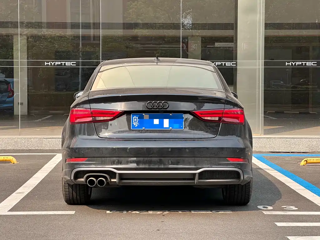 Audi A3 2018 30th Anniversary Limousine 35 TFSI Sports купить на сайте DeffCars