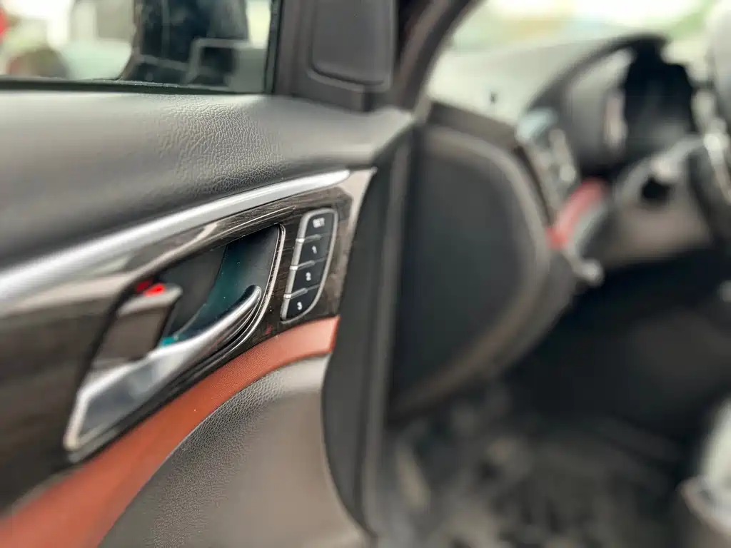 Trumpchi GS8 2017 320T 2WD Luxury Connected Edition (seven seats) купить на сайте DeffCars