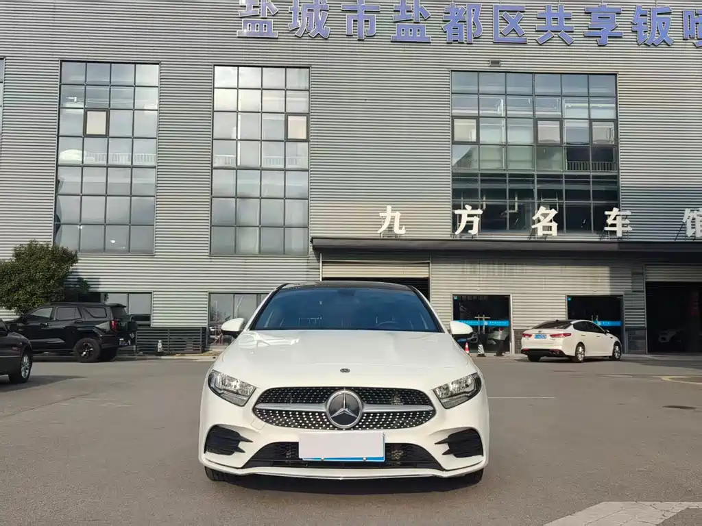Mercedes-Benz A-Class 2022 A 180 L Sports Sedan купить на сайте DeffCars