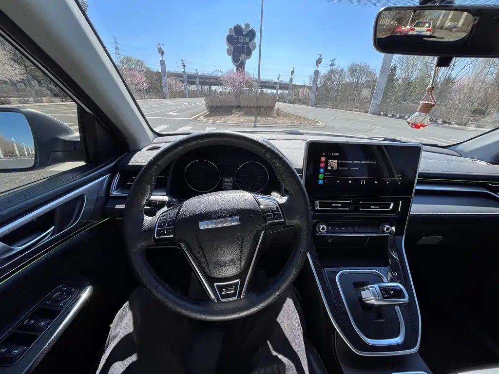 Haval M6 2021 PLUS 1.5T DCT Elite Intelligent Connected Model купить на сайте DeffCars