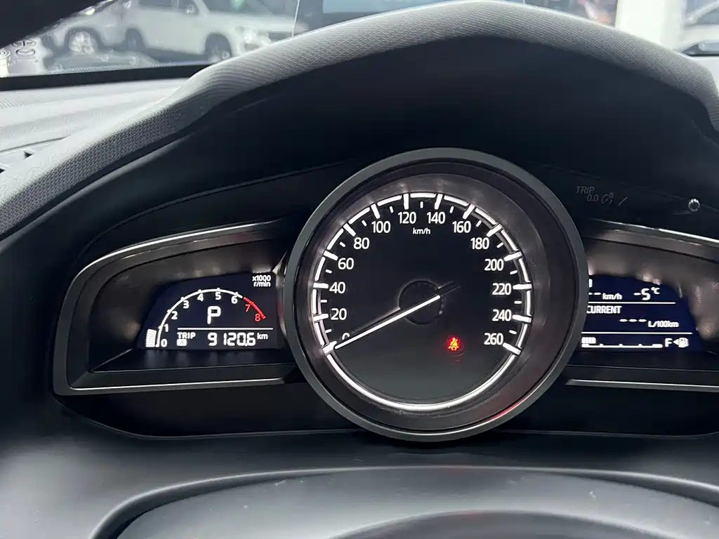 Mazda CX-4 2020 2.0L automatic two-wheel drive Blue Sky Premium Edition купить на сайте DeffCars