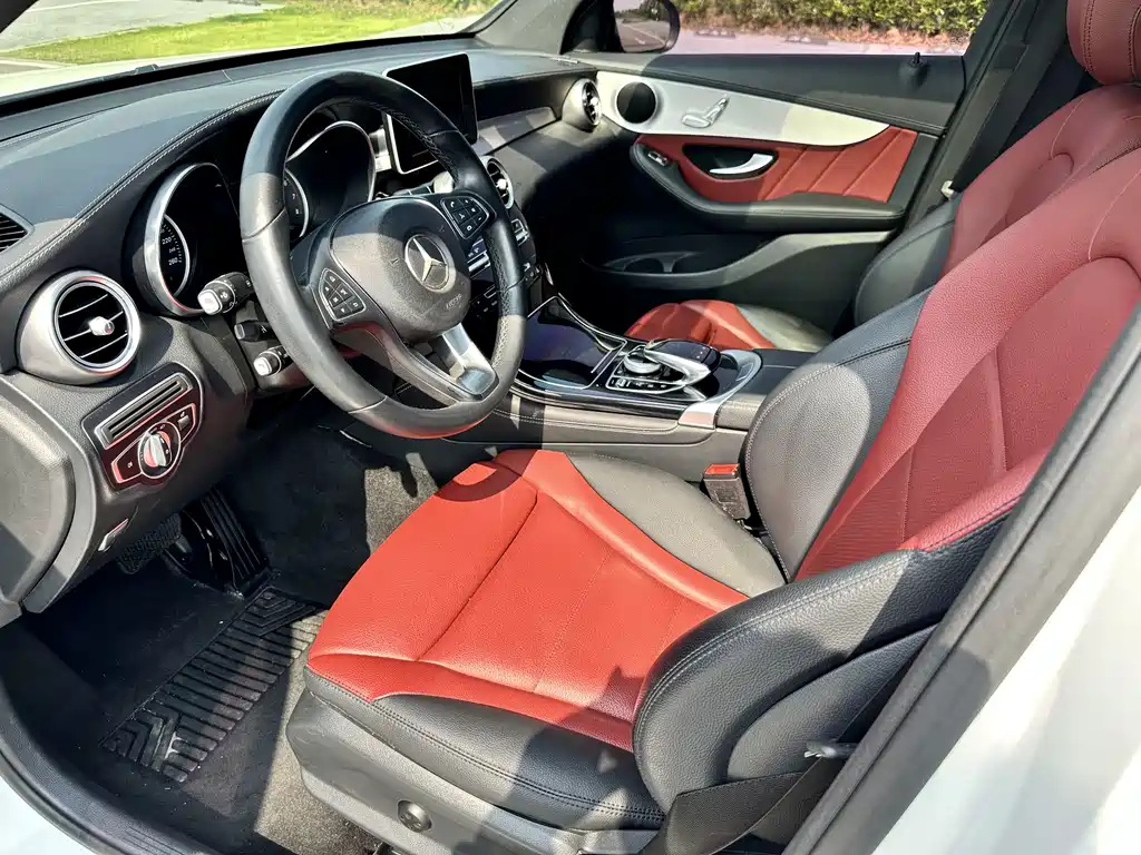 Mercedes-Benz GLC Coupe 2019 GLC 200 4MATIC Coupe SUV купить на сайте DeffCars