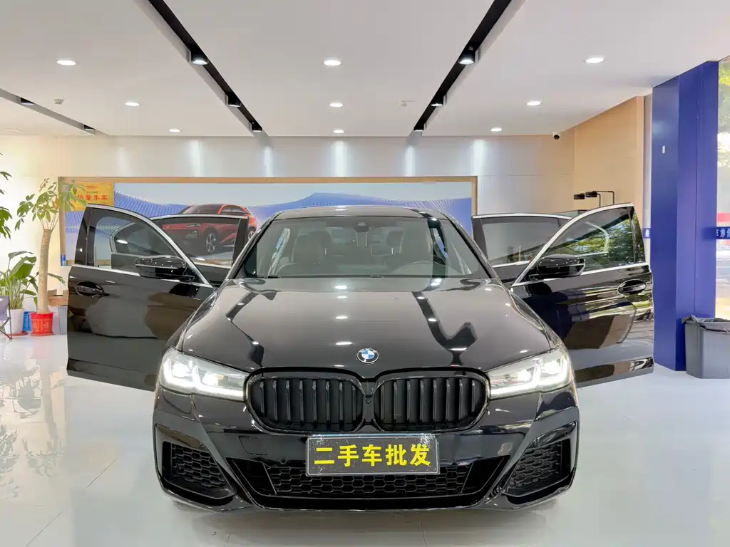 BMW 5 Series 2022 525Li M Sports Package купить на сайте DeffCars
