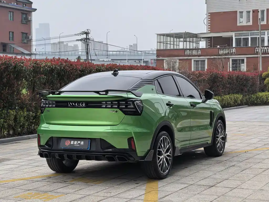 Lynk & Co 05 2022 05+ 2.0TD Automatic Performance Package купить на сайте DeffCars