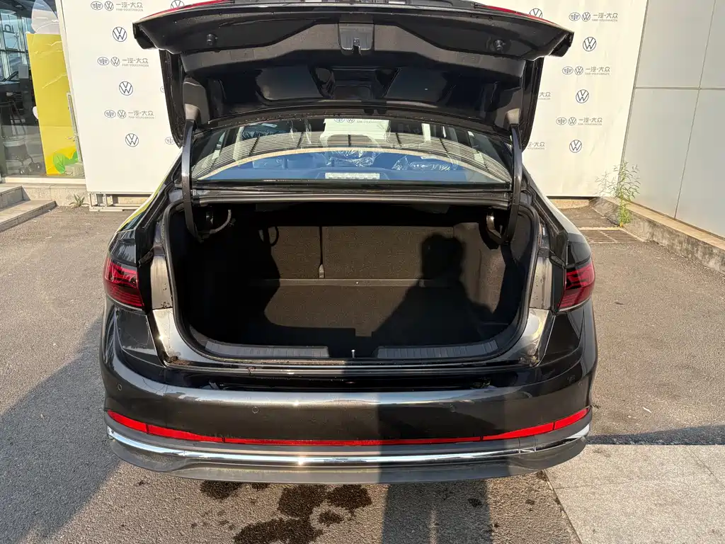 SAGITAR 2026 model 30 million units selected 300TSI DSG transcendent version купить на сайте DeffCars