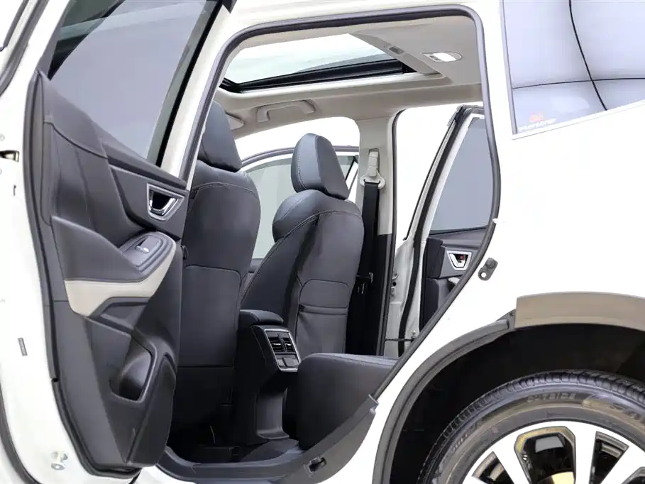 Forester 2024 2.5i AWD Premium Edition EyeSight купить на сайте DeffCars