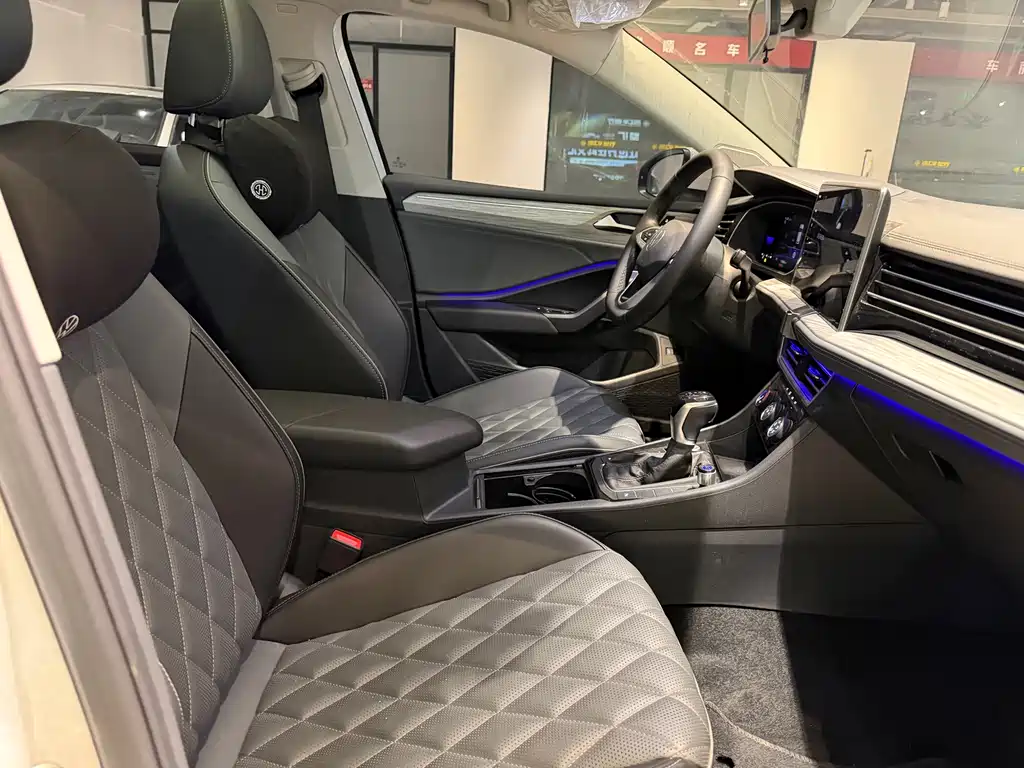Sagitar 2024 300TSI DSG Flyover Edition купить на сайте DeffCars